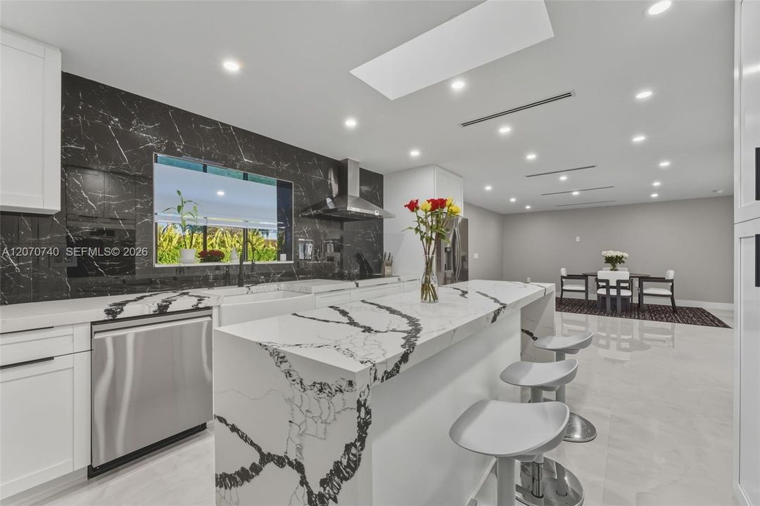 For Sale: $1,250,000 (3 beds, 3 baths, 3434 Square Feet)