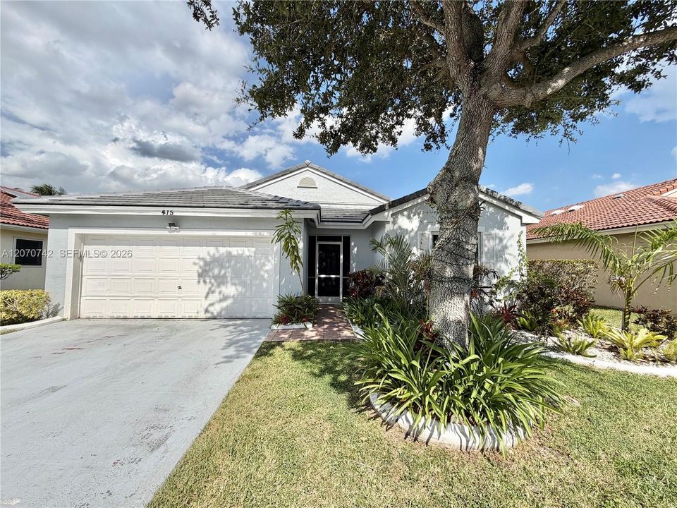 For Rent: $4,200 (3 beds, 2 baths, 1637 Square Feet)