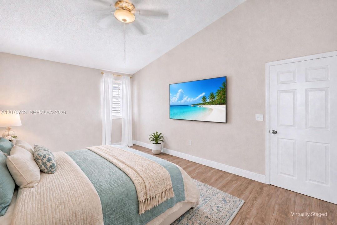 En Venta: $650,000 (4 camas, 2 baños, 2142 Pies cuadrados)