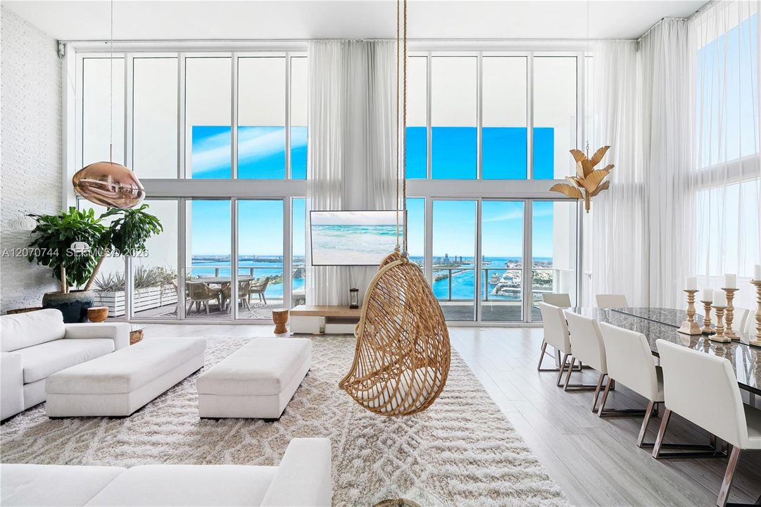 En Venta: $6,499,000 (6 camas, 5 baños, 5231 Pies cuadrados)
