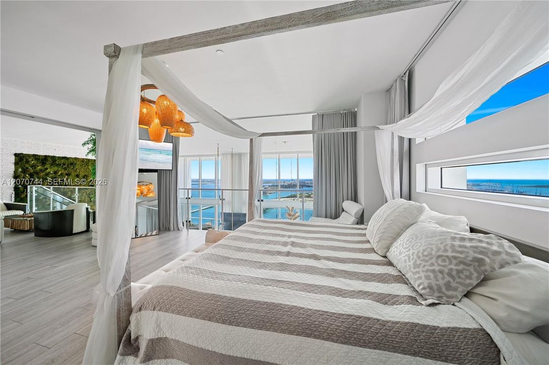 En Venta: $6,499,000 (6 camas, 5 baños, 5231 Pies cuadrados)