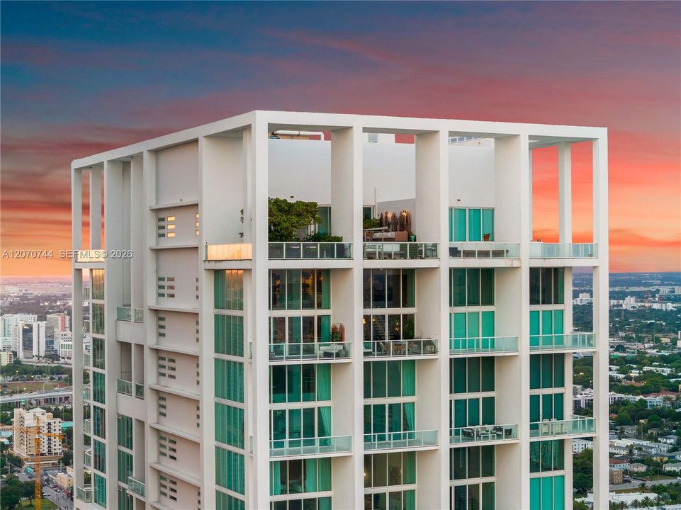 En Venta: $6,499,000 (6 camas, 5 baños, 5231 Pies cuadrados)