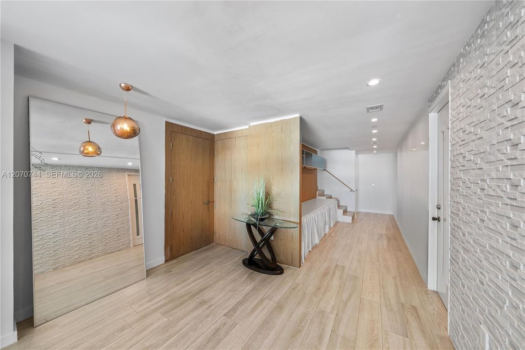 En Venta: $6,499,000 (6 camas, 5 baños, 5231 Pies cuadrados)