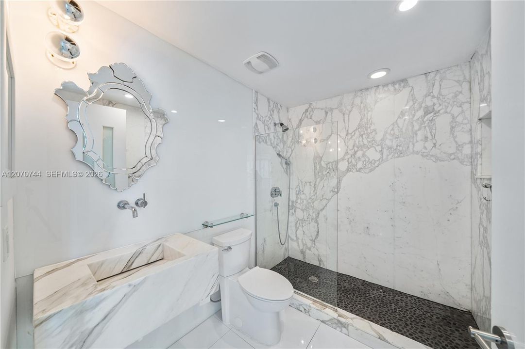 En Venta: $6,499,000 (6 camas, 5 baños, 5231 Pies cuadrados)