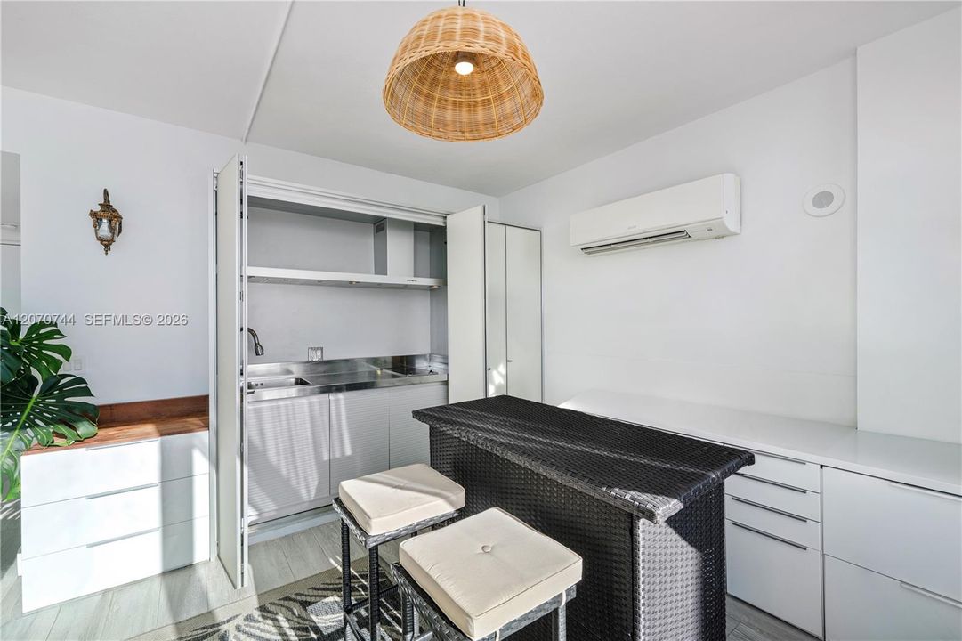 En Venta: $6,499,000 (6 camas, 5 baños, 5231 Pies cuadrados)