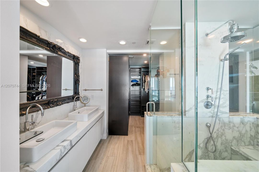 En Venta: $6,499,000 (6 camas, 5 baños, 5231 Pies cuadrados)