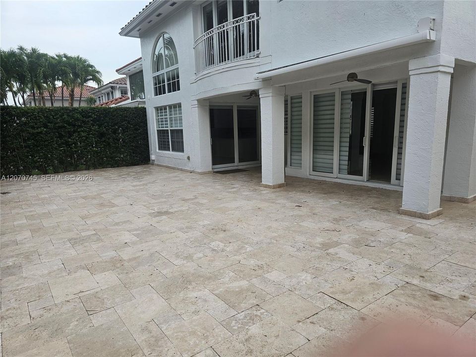 En Renta: $7,000 (3 camas, 3 baños, 2593 Pies cuadrados)