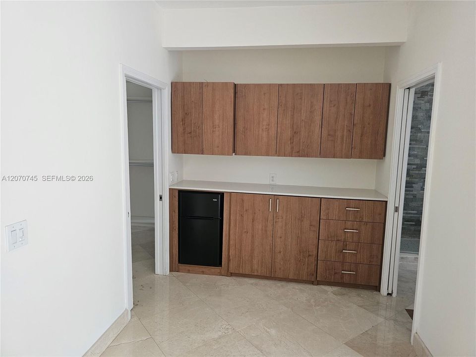 En Renta: $7,000 (3 camas, 3 baños, 2593 Pies cuadrados)
