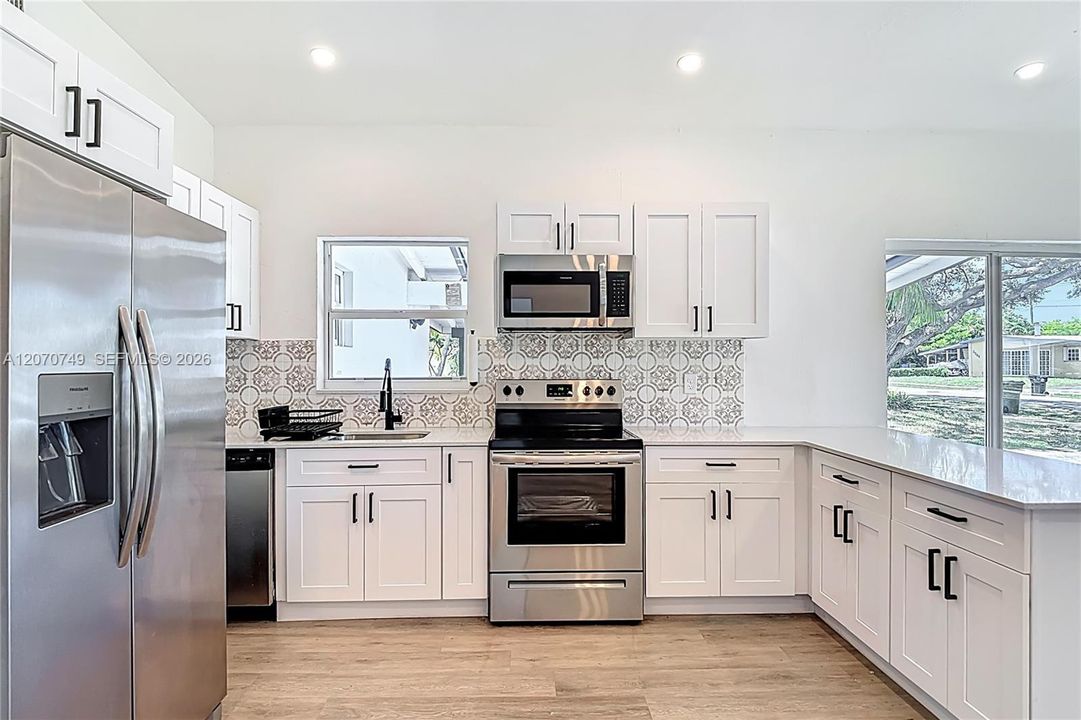 En Venta: $535,000 (3 camas, 2 baños, 1238 Pies cuadrados)