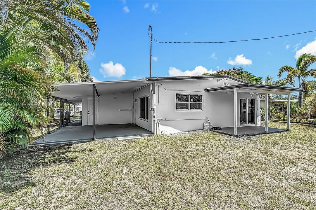 En Venta: $535,000 (3 camas, 2 baños, 1238 Pies cuadrados)