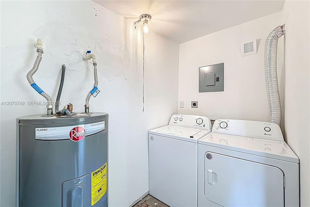 En Venta: $535,000 (3 camas, 2 baños, 1238 Pies cuadrados)