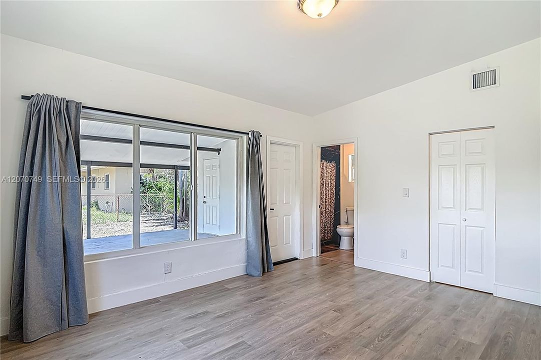En Venta: $535,000 (3 camas, 2 baños, 1238 Pies cuadrados)