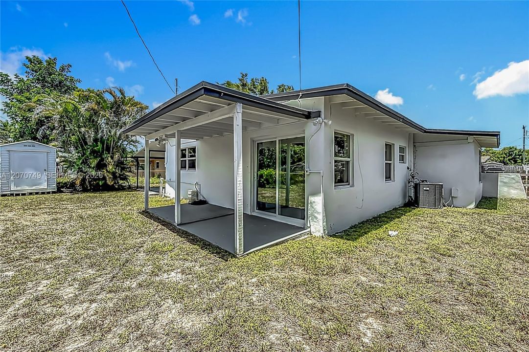 En Venta: $535,000 (3 camas, 2 baños, 1238 Pies cuadrados)