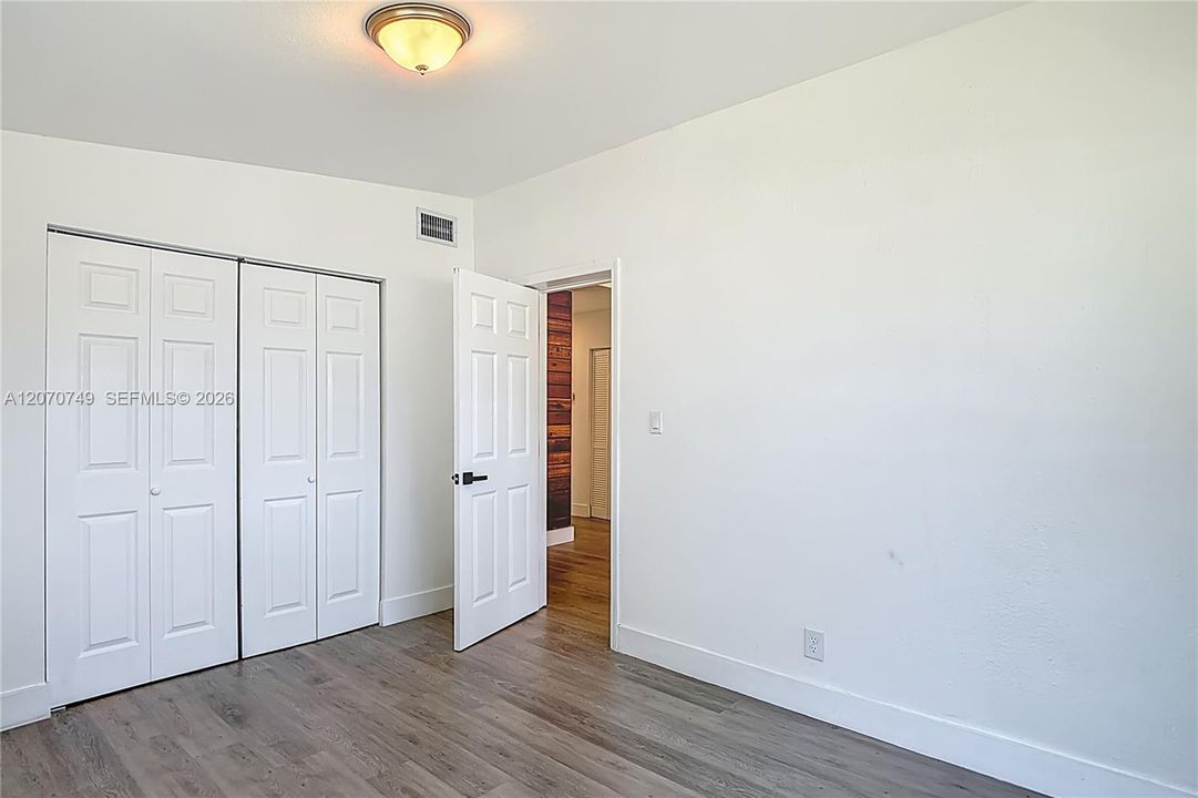 En Venta: $535,000 (3 camas, 2 baños, 1238 Pies cuadrados)