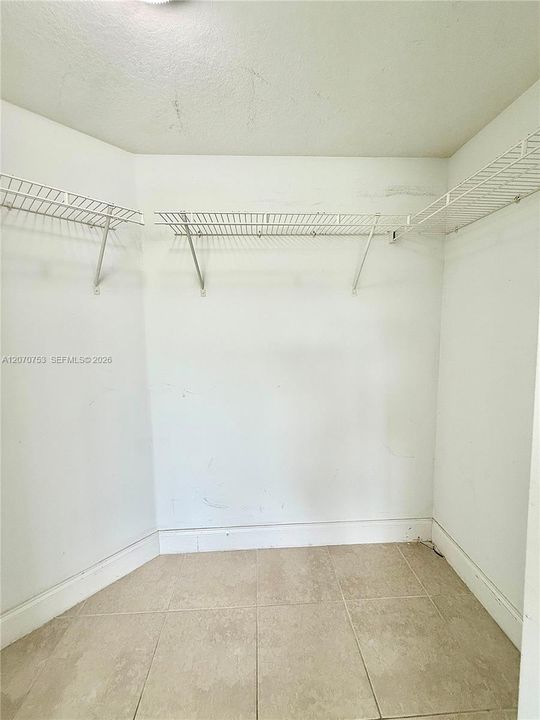 В аренду: $2,250 (2 спален, 2 ванн, 1060 Квадратных фут)
