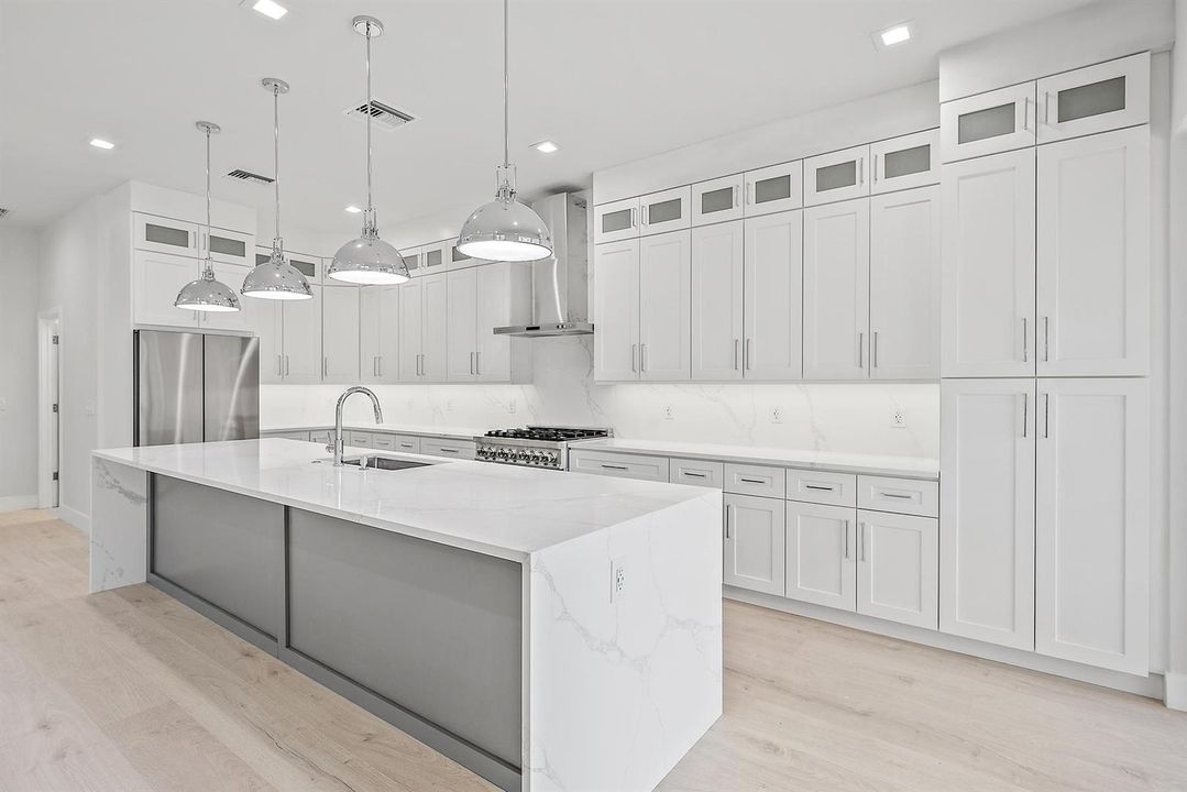 10918 Grande Blvd-14