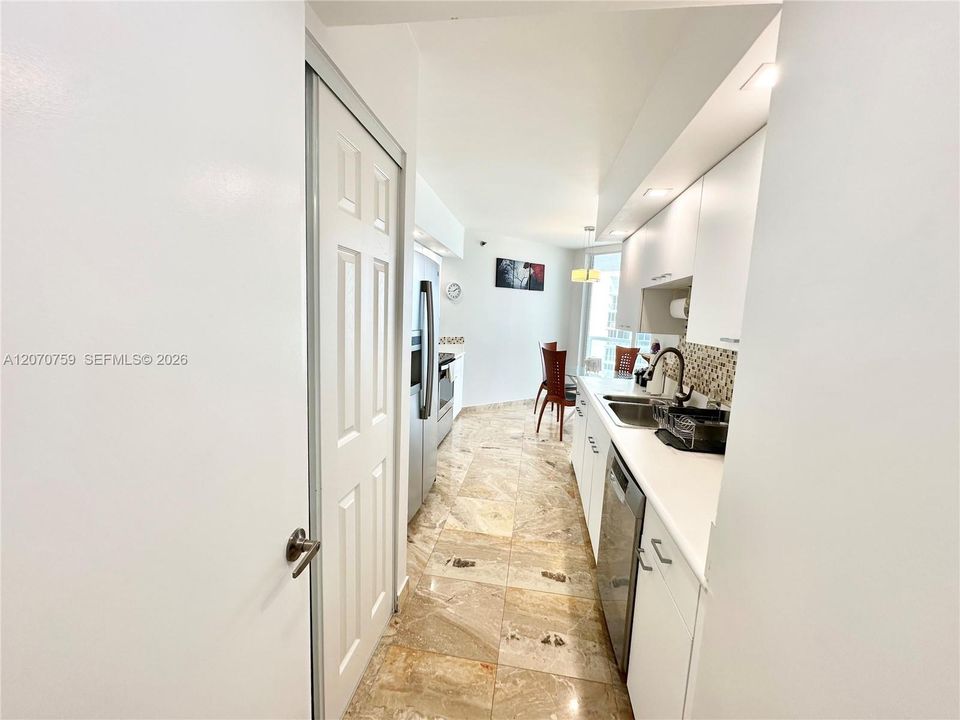 For Rent: $5,500 (2 beds, 2 baths, 1460 Square Feet)