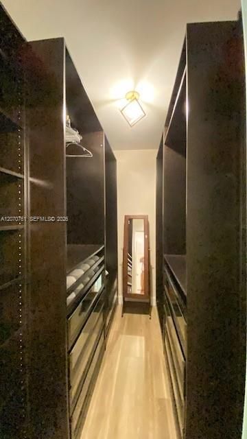 For Rent: $6,800 (4 beds, 2 baths, 2537 Square Feet)