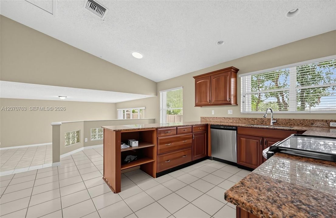 For Sale: $509,900 (4 beds, 3 baths, 2721 Square Feet)
