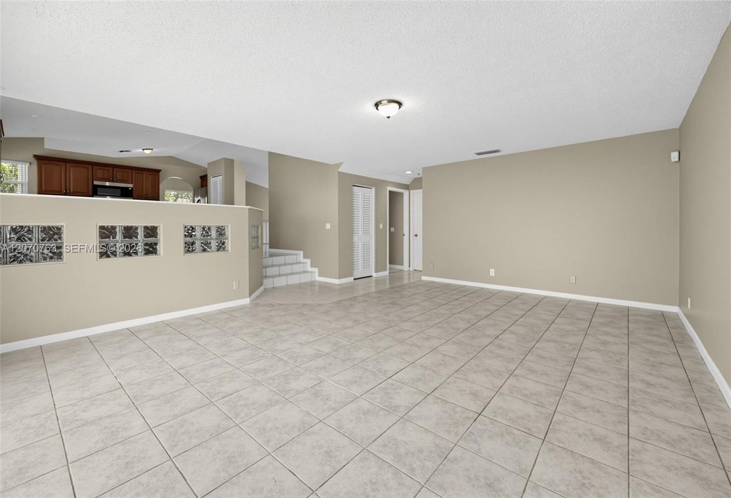 For Sale: $509,900 (4 beds, 3 baths, 2721 Square Feet)