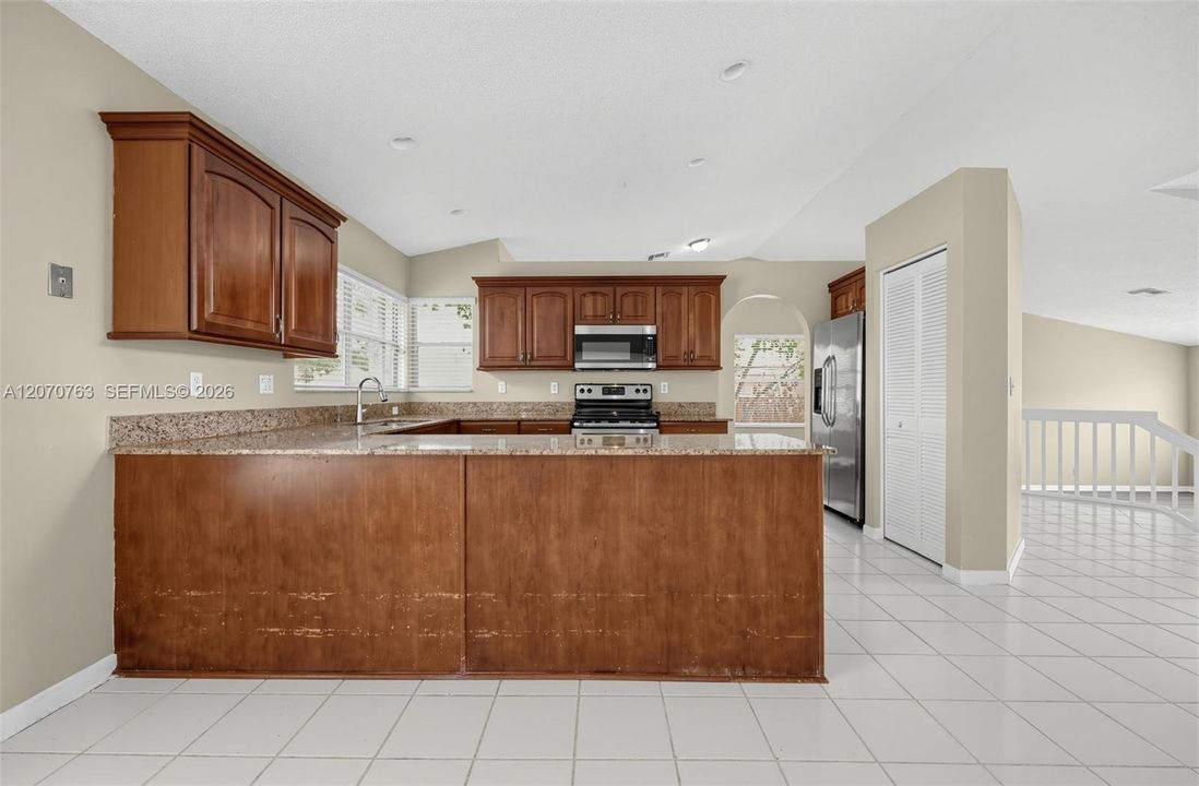 For Sale: $509,900 (4 beds, 3 baths, 2721 Square Feet)