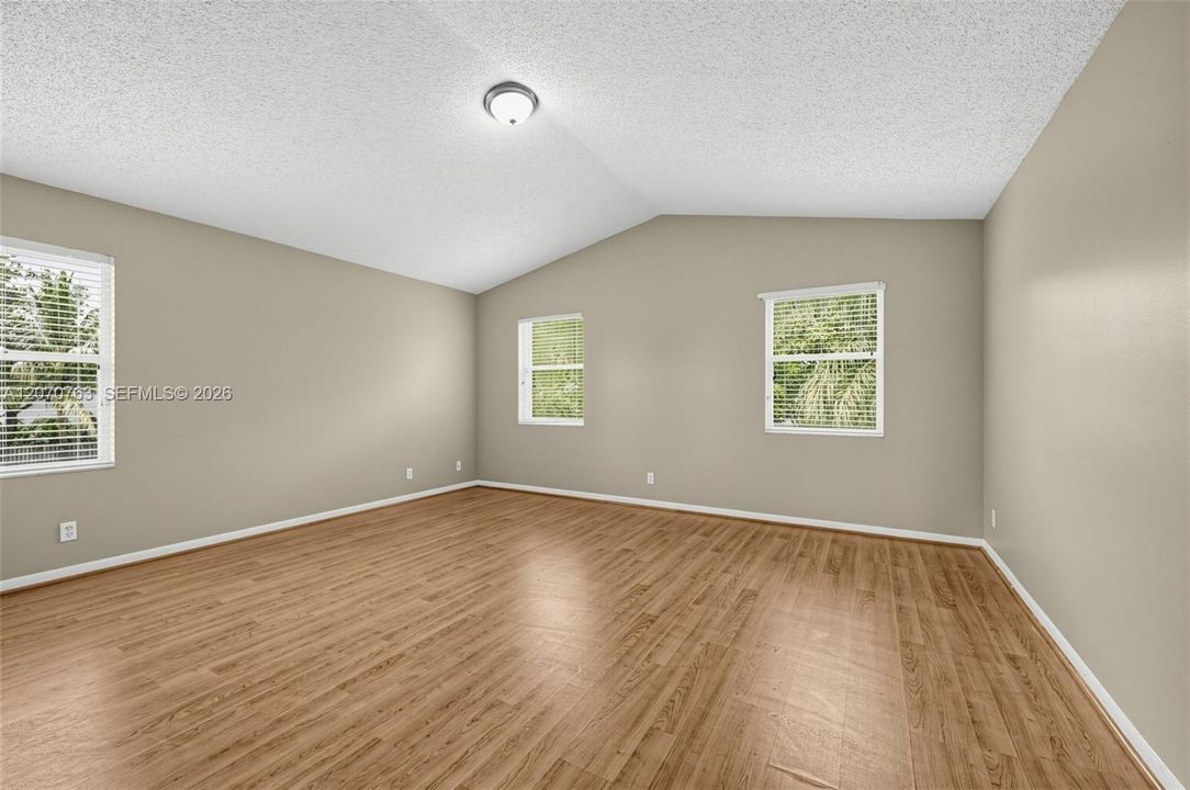 For Sale: $509,900 (4 beds, 3 baths, 2721 Square Feet)
