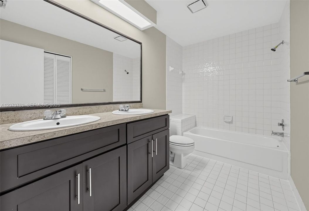 For Sale: $509,900 (4 beds, 3 baths, 2721 Square Feet)