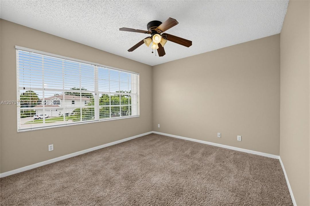 For Sale: $509,900 (4 beds, 3 baths, 2721 Square Feet)