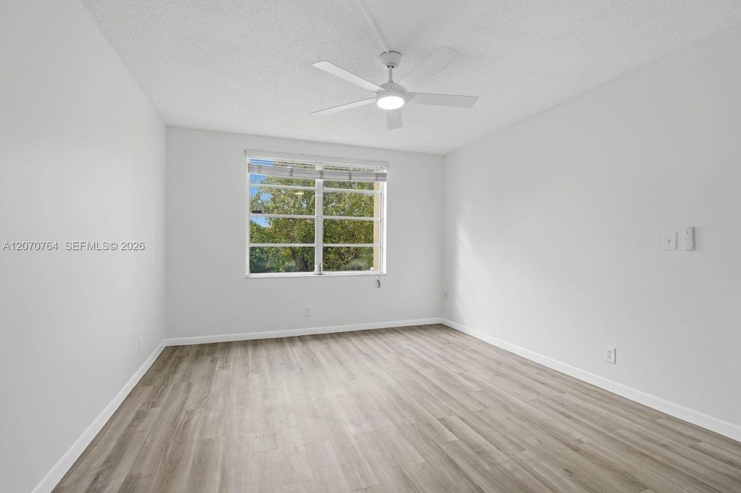 For Rent: $1,750 (1 beds, 1 baths, 790 Square Feet)