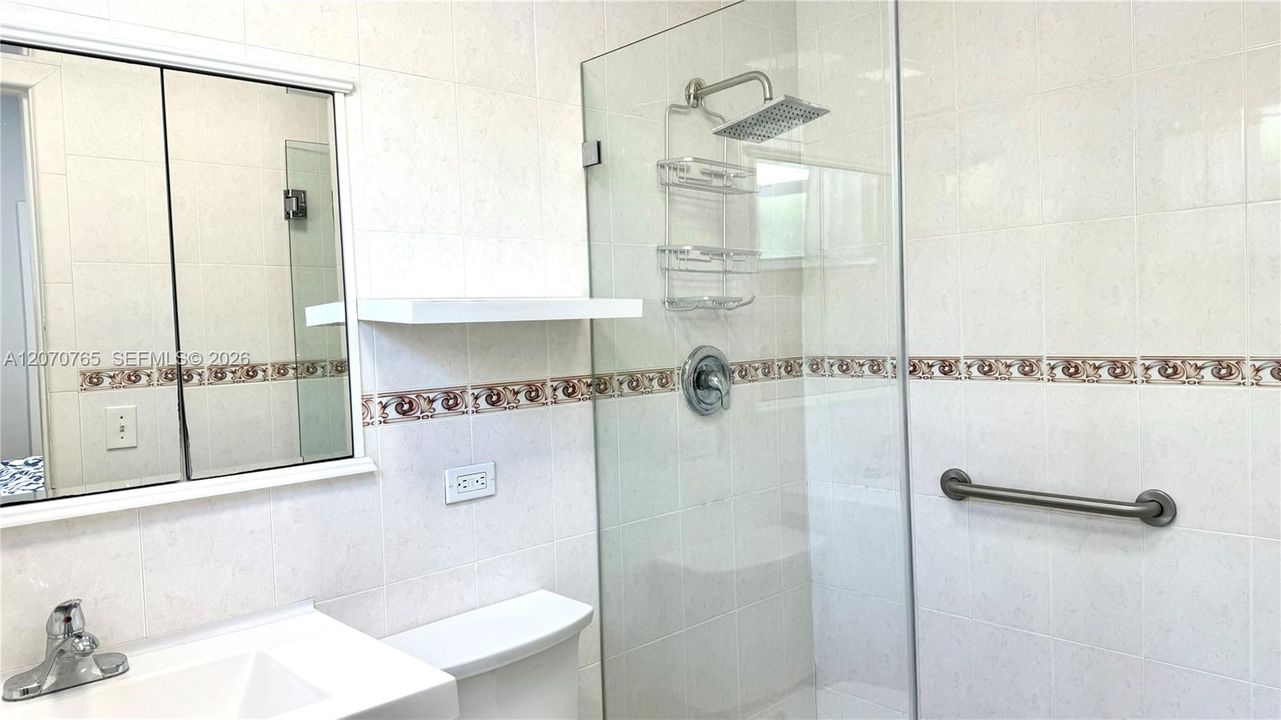 For Rent: $5,900 (3 beds, 3 baths, 1456 Square Feet)