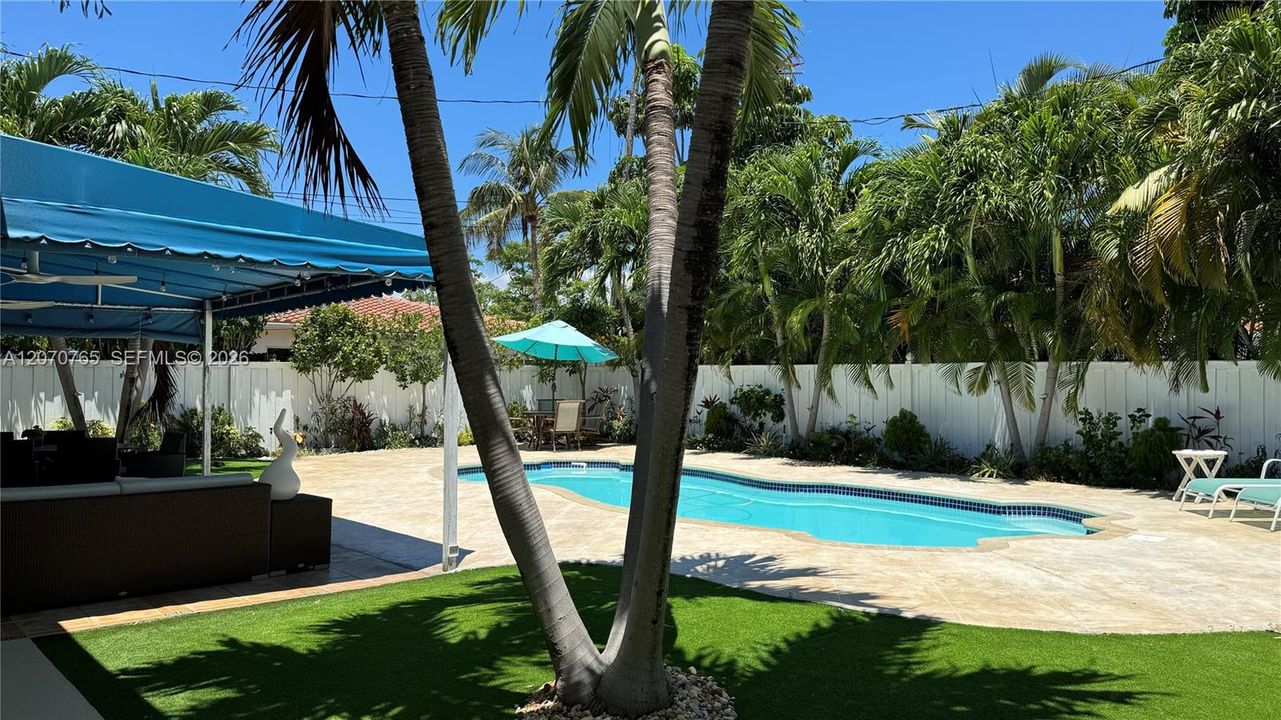 For Rent: $5,900 (3 beds, 3 baths, 1456 Square Feet)