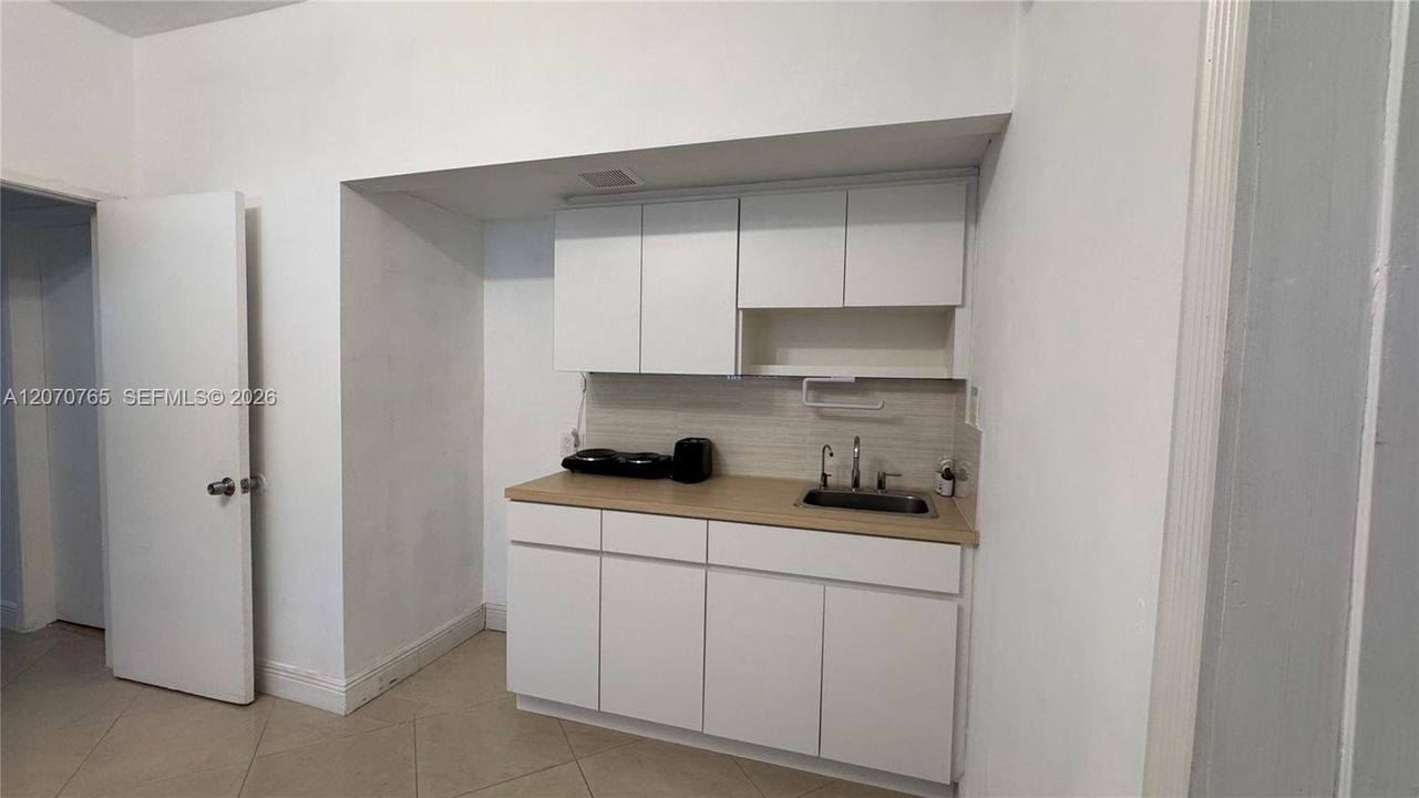 For Rent: $5,900 (3 beds, 3 baths, 1456 Square Feet)