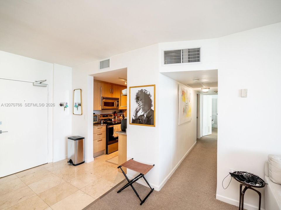 For Rent: $5,500 (2 beds, 2 baths, 1056 Square Feet)