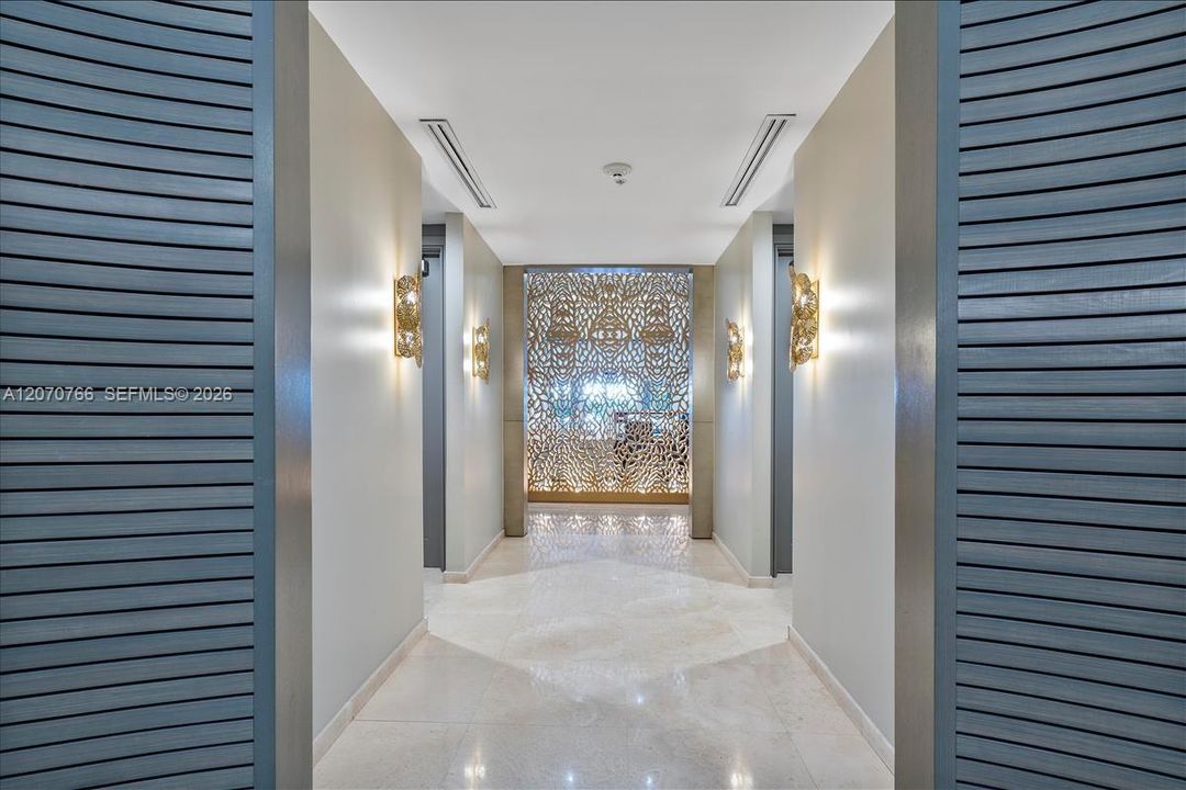 For Rent: $5,500 (2 beds, 2 baths, 1056 Square Feet)