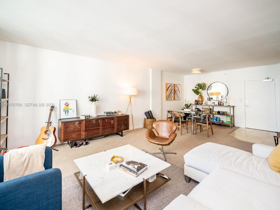 For Rent: $5,500 (2 beds, 2 baths, 1056 Square Feet)