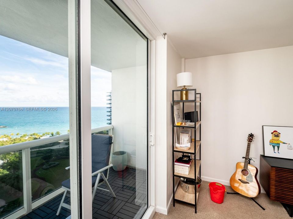 For Rent: $5,500 (2 beds, 2 baths, 1056 Square Feet)