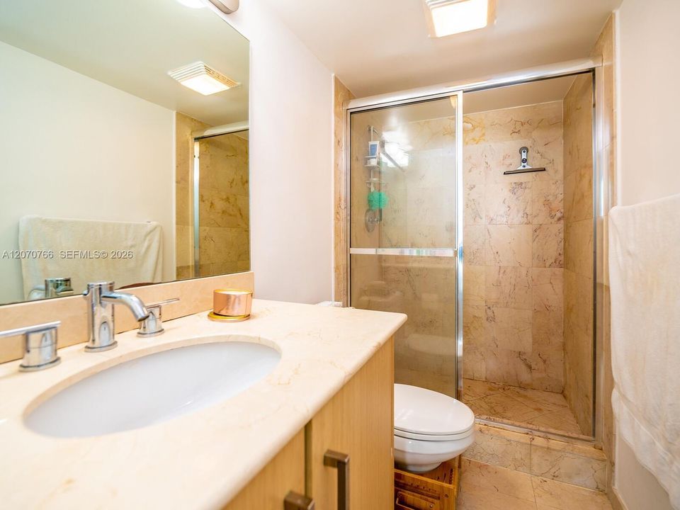For Rent: $5,500 (2 beds, 2 baths, 1056 Square Feet)