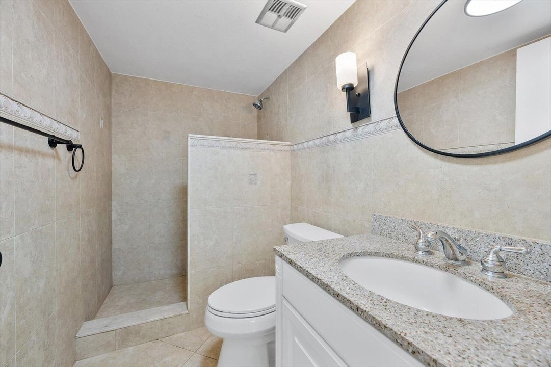 10-740 NE 199 St APT 205G_010