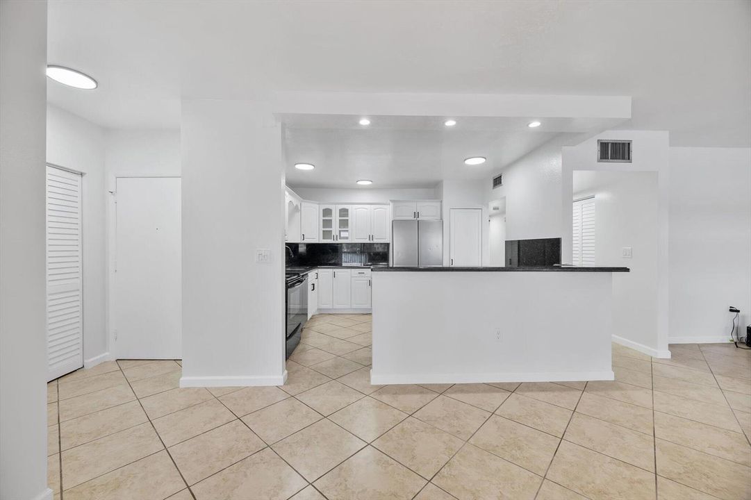 02-740 NE 199 St APT 205G_002