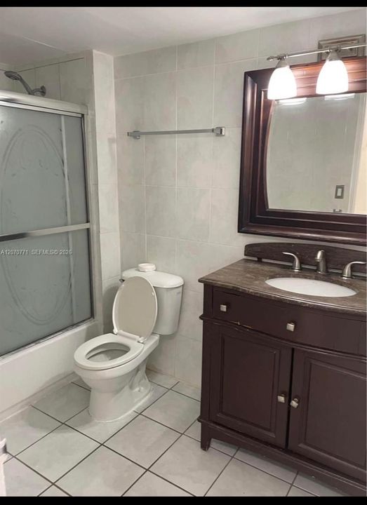 For Rent: $1,975 (1 beds, 1 baths, 780 Square Feet)