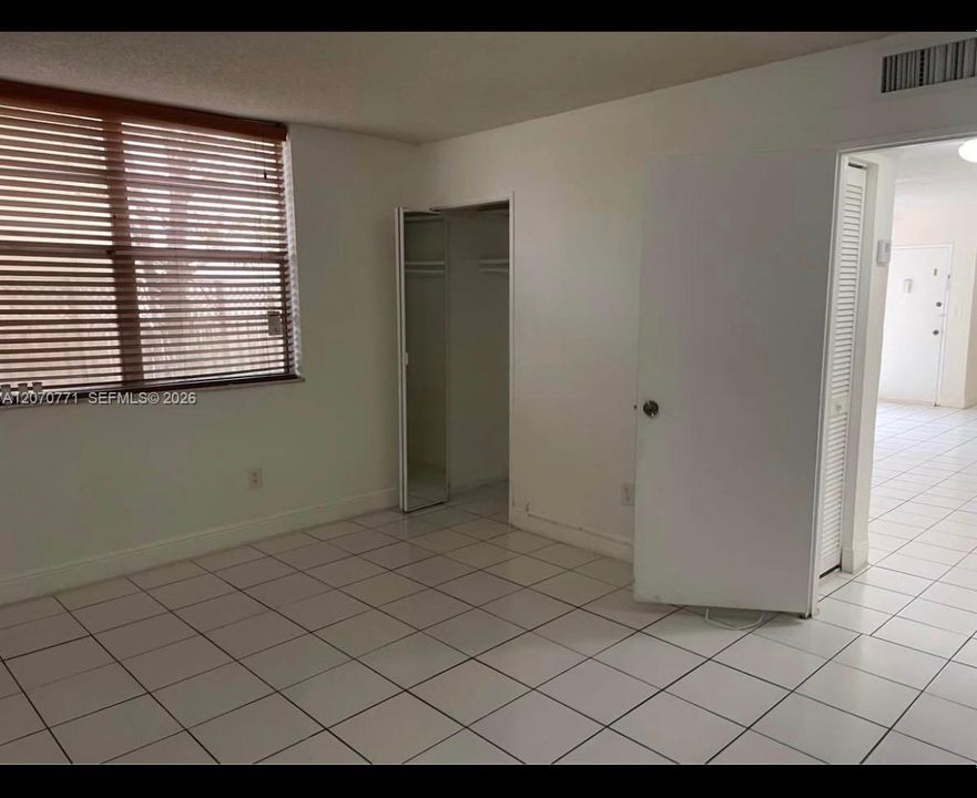 For Rent: $1,975 (1 beds, 1 baths, 780 Square Feet)
