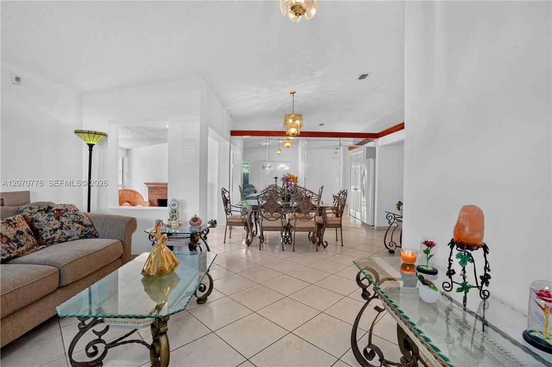 For Sale: $685,000 (3 beds, 2 baths, 2351 Square Feet)