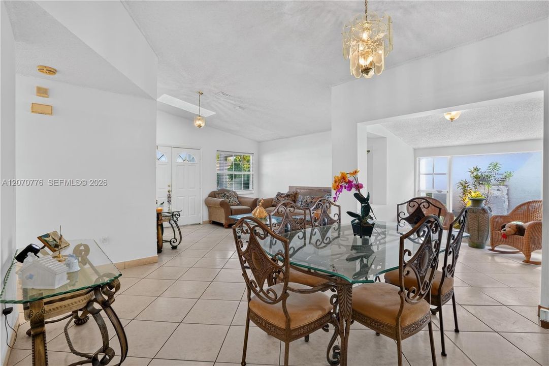 For Sale: $685,000 (3 beds, 2 baths, 2351 Square Feet)