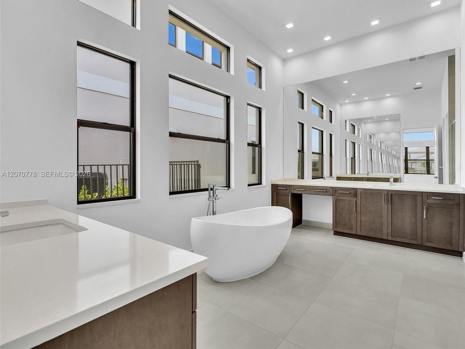For Rent: $6,250 (4 beds, 3 baths, 2491 Square Feet)