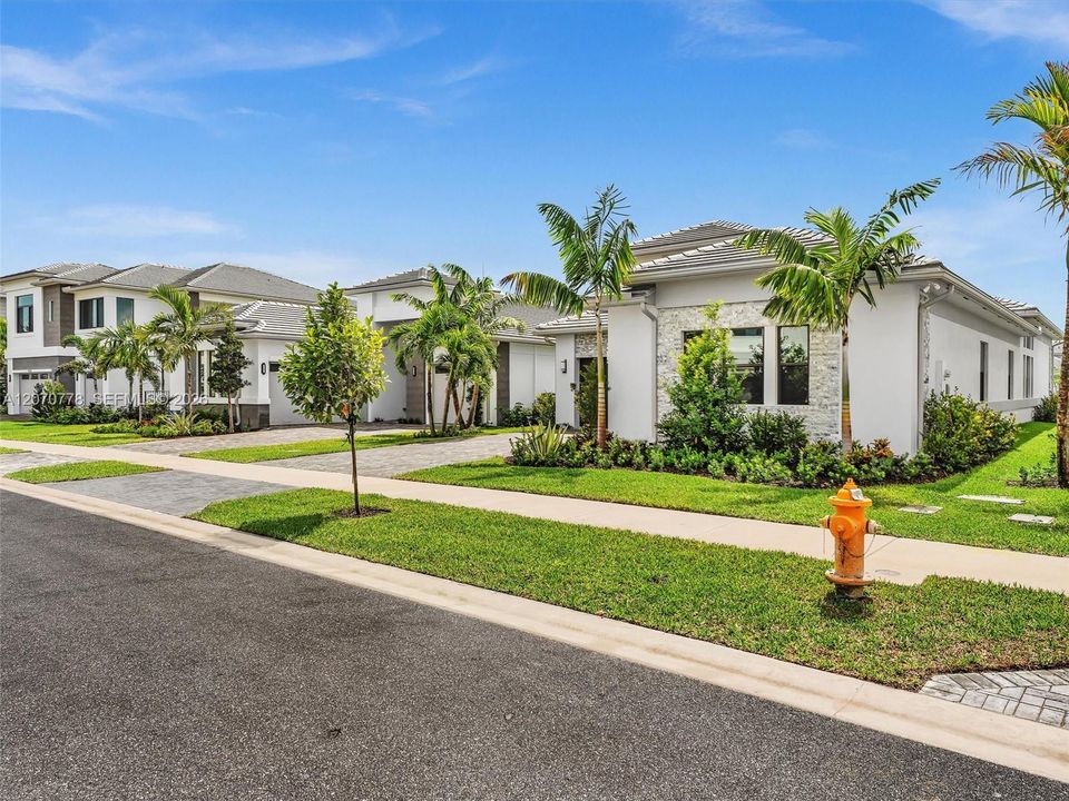 For Rent: $6,250 (4 beds, 3 baths, 2491 Square Feet)