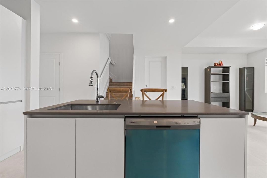 For Rent: $3,000 (4 beds, 3 baths, 0 Square Feet)
