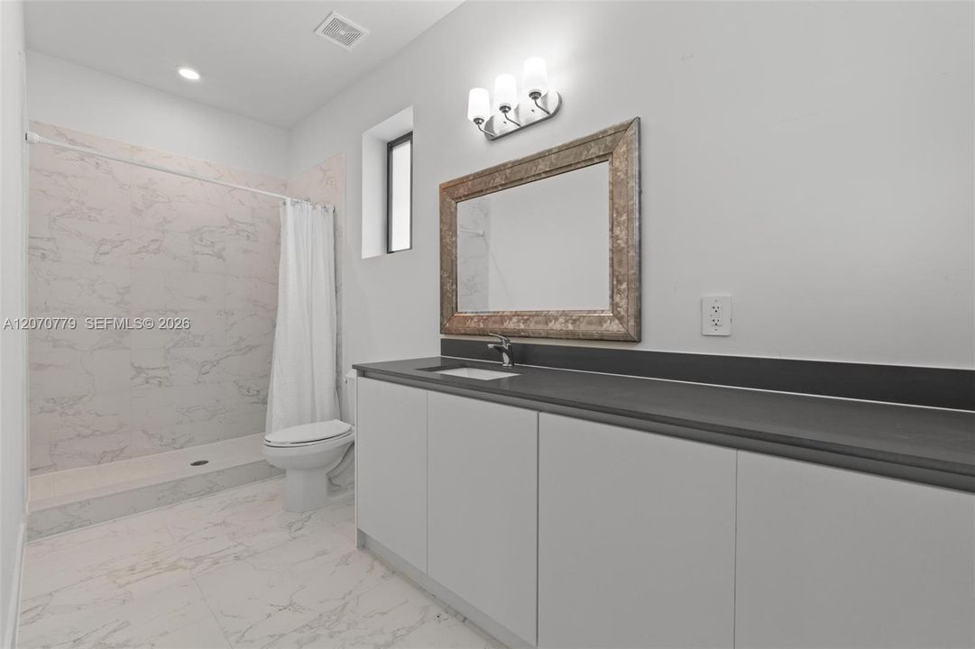 For Rent: $3,000 (4 beds, 3 baths, 0 Square Feet)