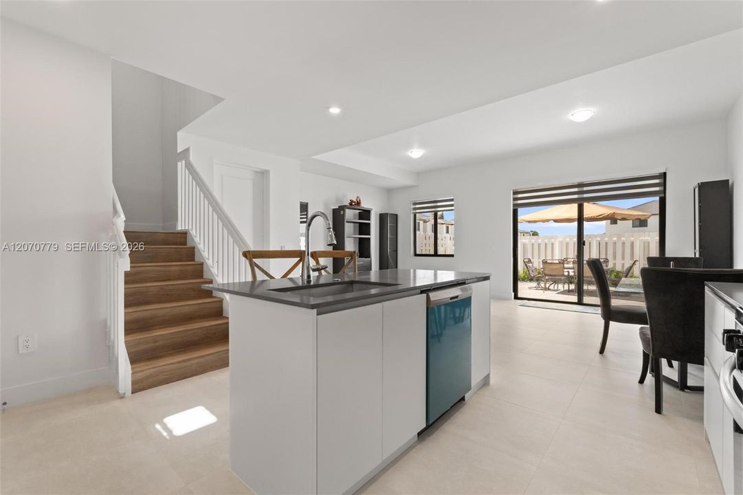 For Rent: $3,000 (4 beds, 3 baths, 0 Square Feet)