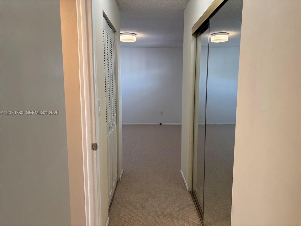 For Rent: $1,850 (1 beds, 1 baths, 809 Square Feet)