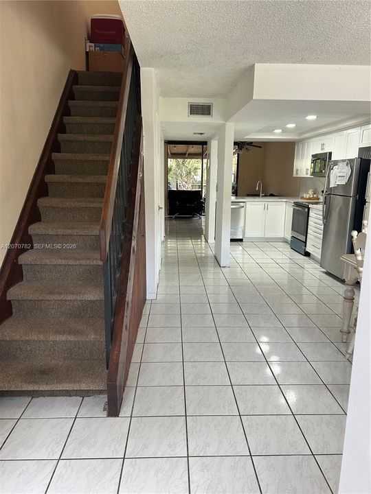 En Venta: $355,000 (2 camas, 1 baños, 1032 Pies cuadrados)